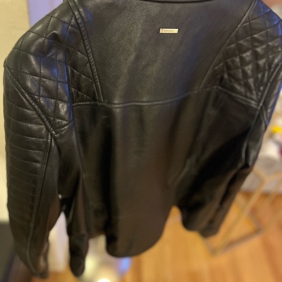 🚫SOLD DKNY Quilted Shoulder Leather Moto Jacket - Women’s black - Picture 9 of 15